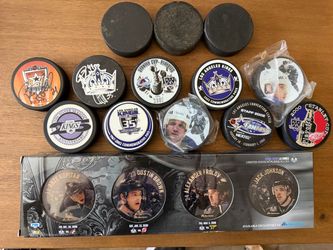 Hockey pucks kings hockey pucks