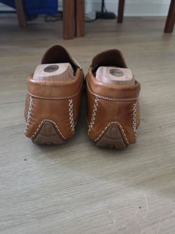 Men's  Moreshi and  Robertzur