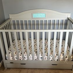 Graco crib with mattress