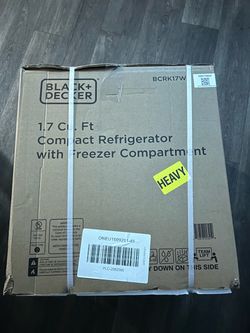 Black and Decker mini fridge/freezer