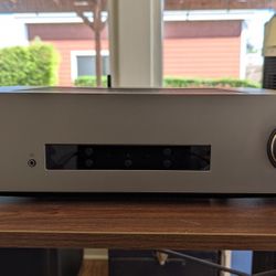 Cambridge Audio cxA81 Integrated Stereo amplifier