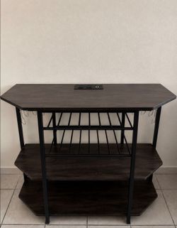 Wine rack display table