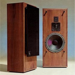 Vintage Infinity Quantum 4 With Original Refoamed Watkins 12” Woofers