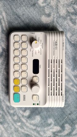 Korg KR-11 Compact Rhythm Box Drum Machine/Metronome