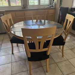“PRICE REDUCED!!!!Beautiful Round Granite Table – Seats 4 – Great Condition!PRICE REDUCED