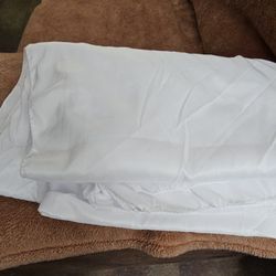 Rectangular White Table Cloths