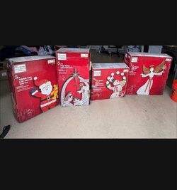 Home Accents Holiday LED Yard Decor Set of 4