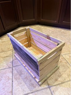 Storage crate / planters box / wood crate