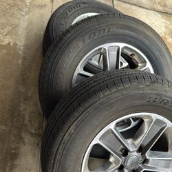 5- 255 70 R18 Tires (No Rims)