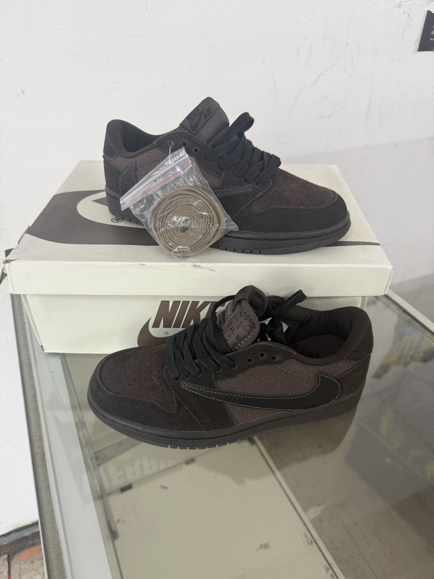 Air Jordan 1 x Travis Scott Velvet Brown and Dark Mocha - www 