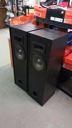 Pair klipsch kg3.5 no front grills