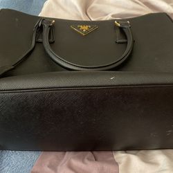 AUTHENTIC PRADA PURSE