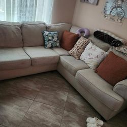 Sofa Comfortable And Timeless Style Like New No Stains Or Rips! No Pets No Smoking!