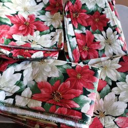 Manteles Navideño Usados Una Vez Són 4 $10 Por Todos 