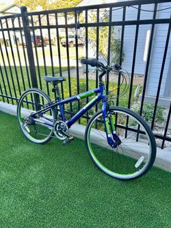 DIAMONDBACK INSIGHT YOUTH HYBRID BIKE 24” Wheels