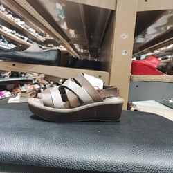 Antelope Grey/Brown Strapped Sandal Size 4.5