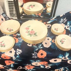 Plate set floral