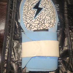 Signature  Series Bruce Bolt Sliding Mitt.  Fits on both hands. Ian Happ Series. 