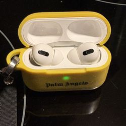 iPod Pro 2 With Palm Angels Case