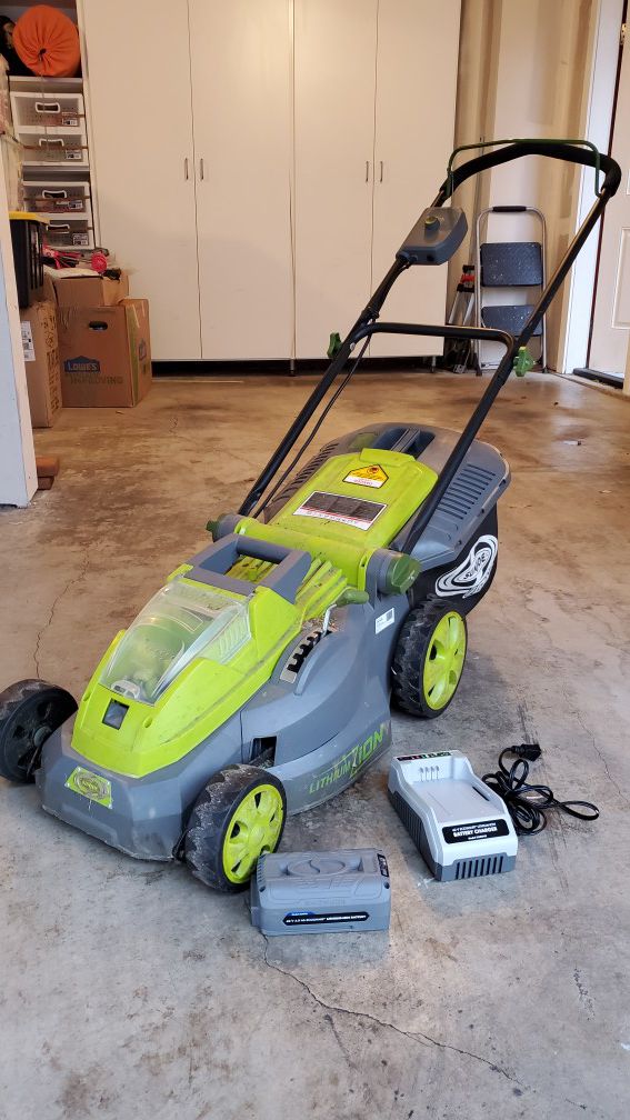 Sun Joe Electric Lawn Mower with High Capacity 40 Volt Battery