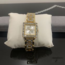 Crystal Embellished Gold Women’s  Hand Watch 