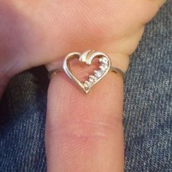 14 KP 5 Diamond Ring 