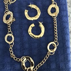 Necklace and earring set.