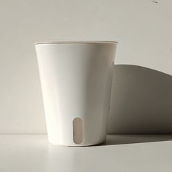 Self watering plant pot/ plant planter/ flower pot patio garden