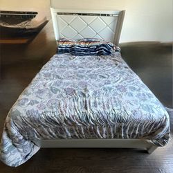 Full Bed ,Metal Base Frame And Mattress 