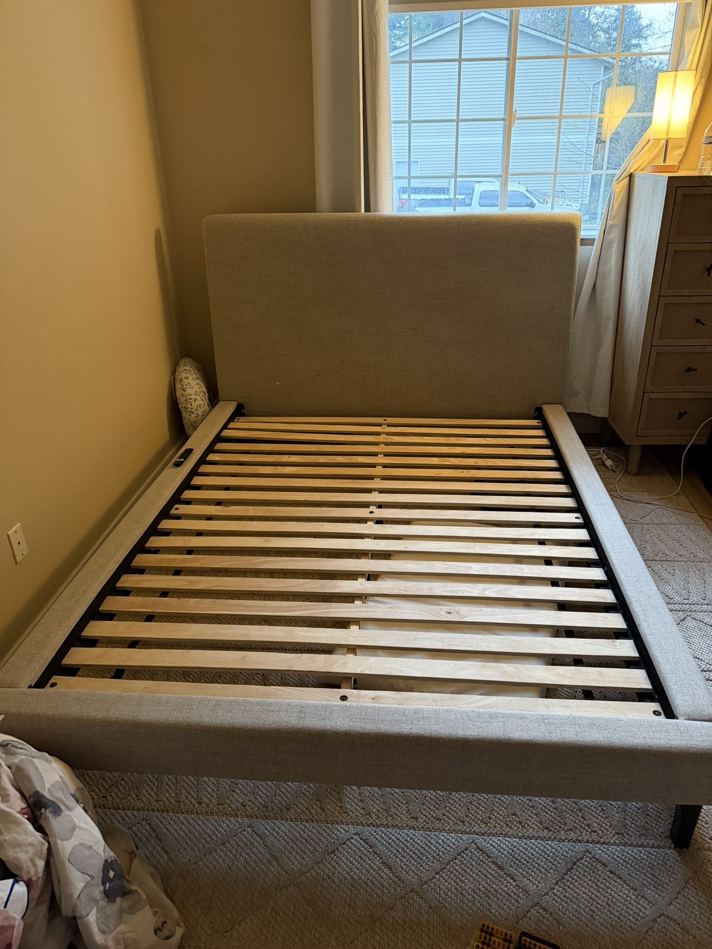 Cielden Queen Upholstered Bed frame with Roll Slats