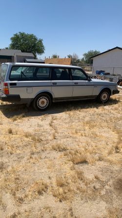1990 Volvo 240 station wagon