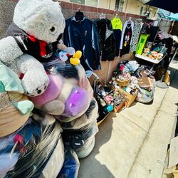 Bundle of Electronics, Clothes, Shoes, Purses, Toys & more