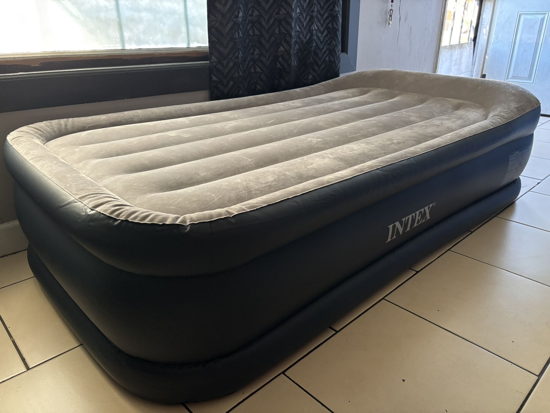 Intex Twin Deluxe Pillow Rest Airbed with Built-In Pump