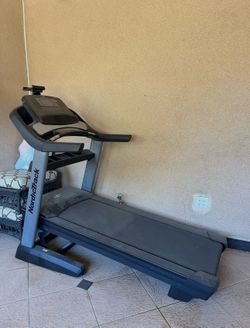 NordicTrack Elite 9700 Pro Treadmill
