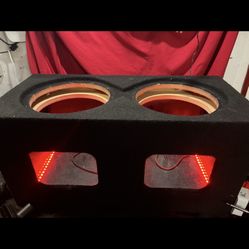 Concept Enclosure Dual Sealed 12” Enclosure With Plexiglass And Led Lights And Box Is In Amazing Condition Asking 350$ Obo