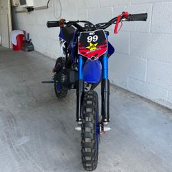 50 cc Dirt Bike 