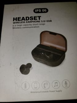 NEW in BOX Ear Buds EARBUDS Headset WIRELESS Black with case **Originally$40**