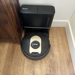 Shark Robot Vacuum