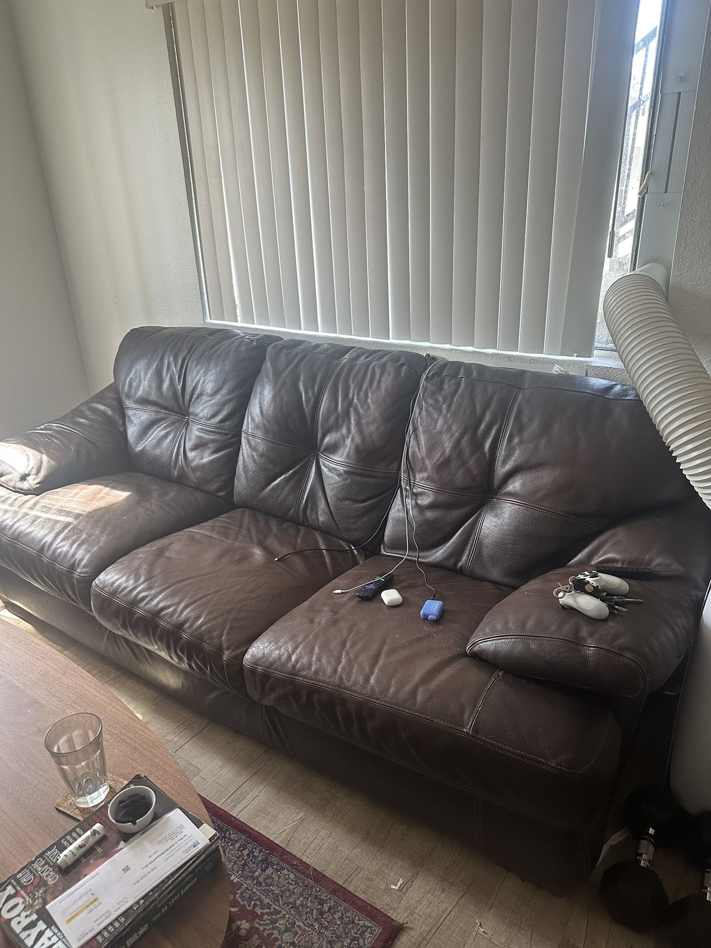 Leather Couch for Sale in Los Angeles, CA OfferUp