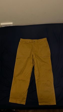 Zara Khakis