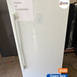 GE Upright Freezer, 14.1 cu. ft., Frost-Free, LED, Lock & Key (FUF14DLRWW)