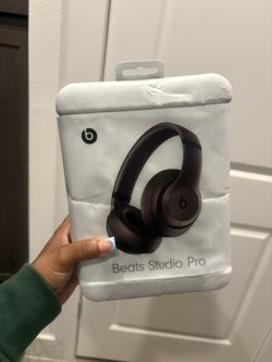 Beats Studio Pro