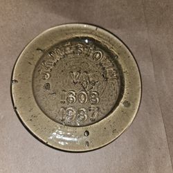 Vintage Jamestown, VA souvenir glass coaster or paperweight