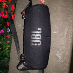 JBL Xtreme 3- Portable bluetooth speaker
