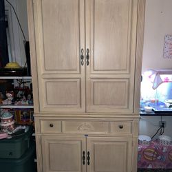 Shelf/cabinet ? 