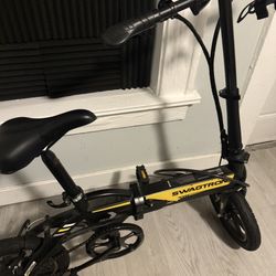 Swagtron Swagcycle EB-5 Plus Folding Electric Bike 