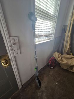 Powerstring weed trimmer