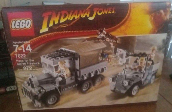 LEGO Indiana Jones 7622: Race for the Stolen Treasure, Complete w/Box & Inst