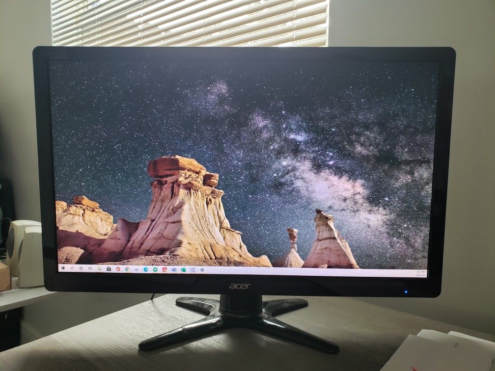 Acer 23" Monitor (Like New)