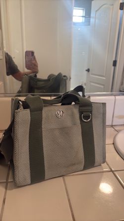 Lulu lemon mini tote bag